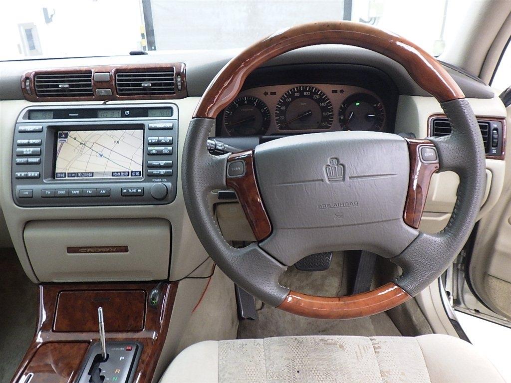 2000 Toyota Crown