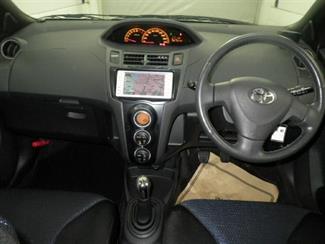 2008 Toyota Vitz - Thumbnail